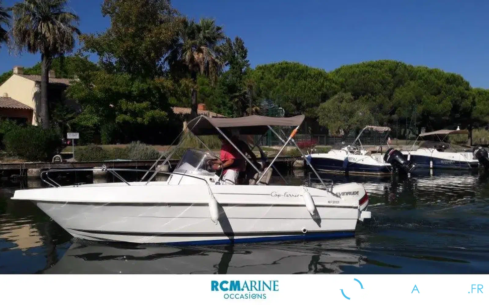 slider 1 B2 Marine Cap Ferret 522 Open