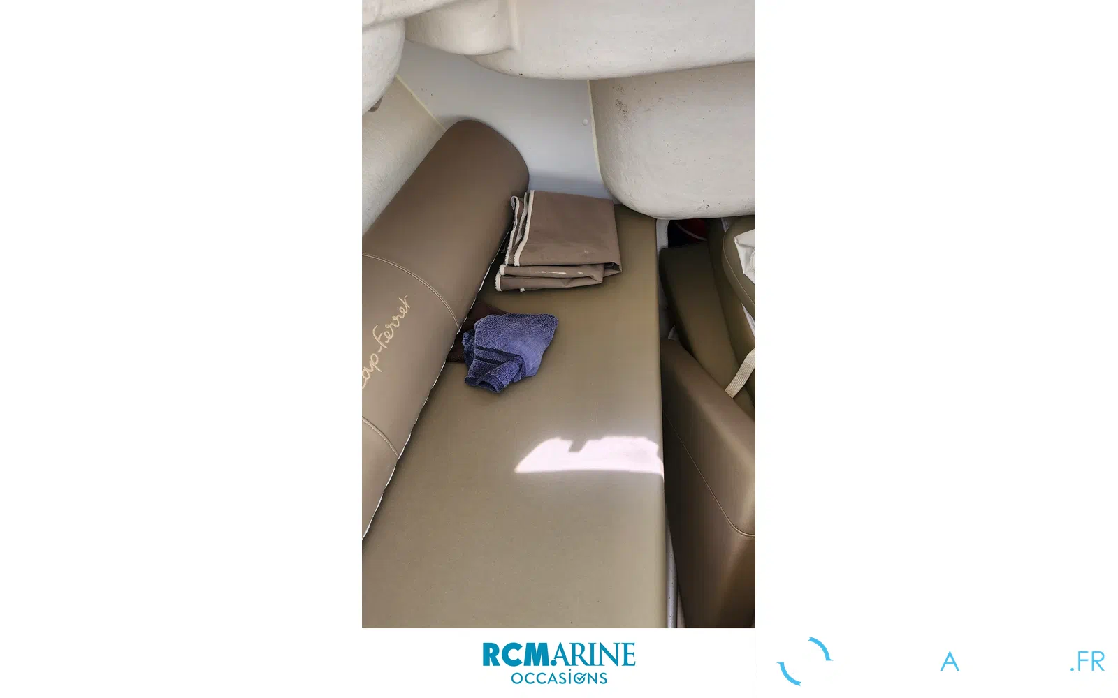 slider 11 B2 Marine Cap Ferret 522 Open