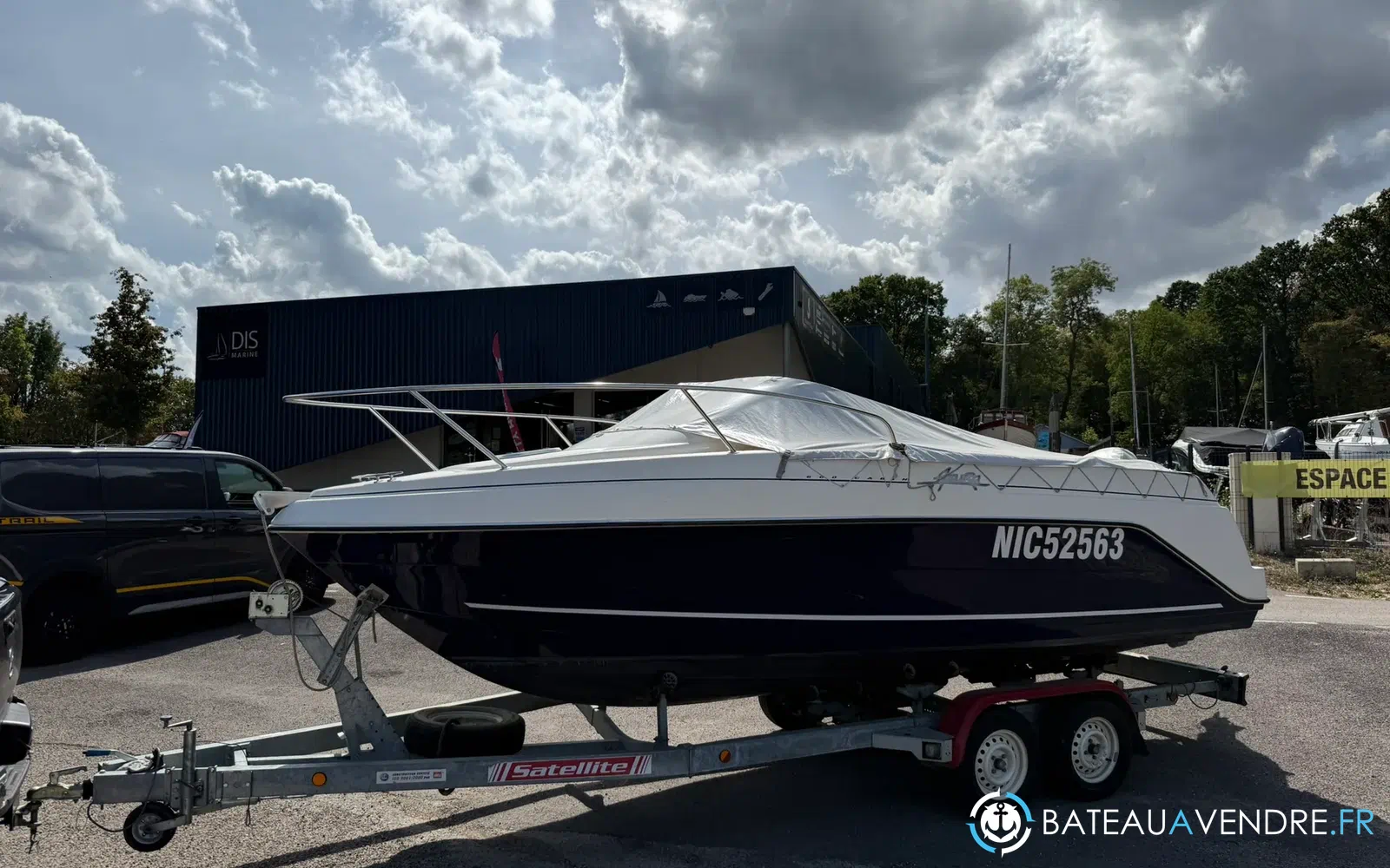slider 8 Kelt Azura 600 Cabin