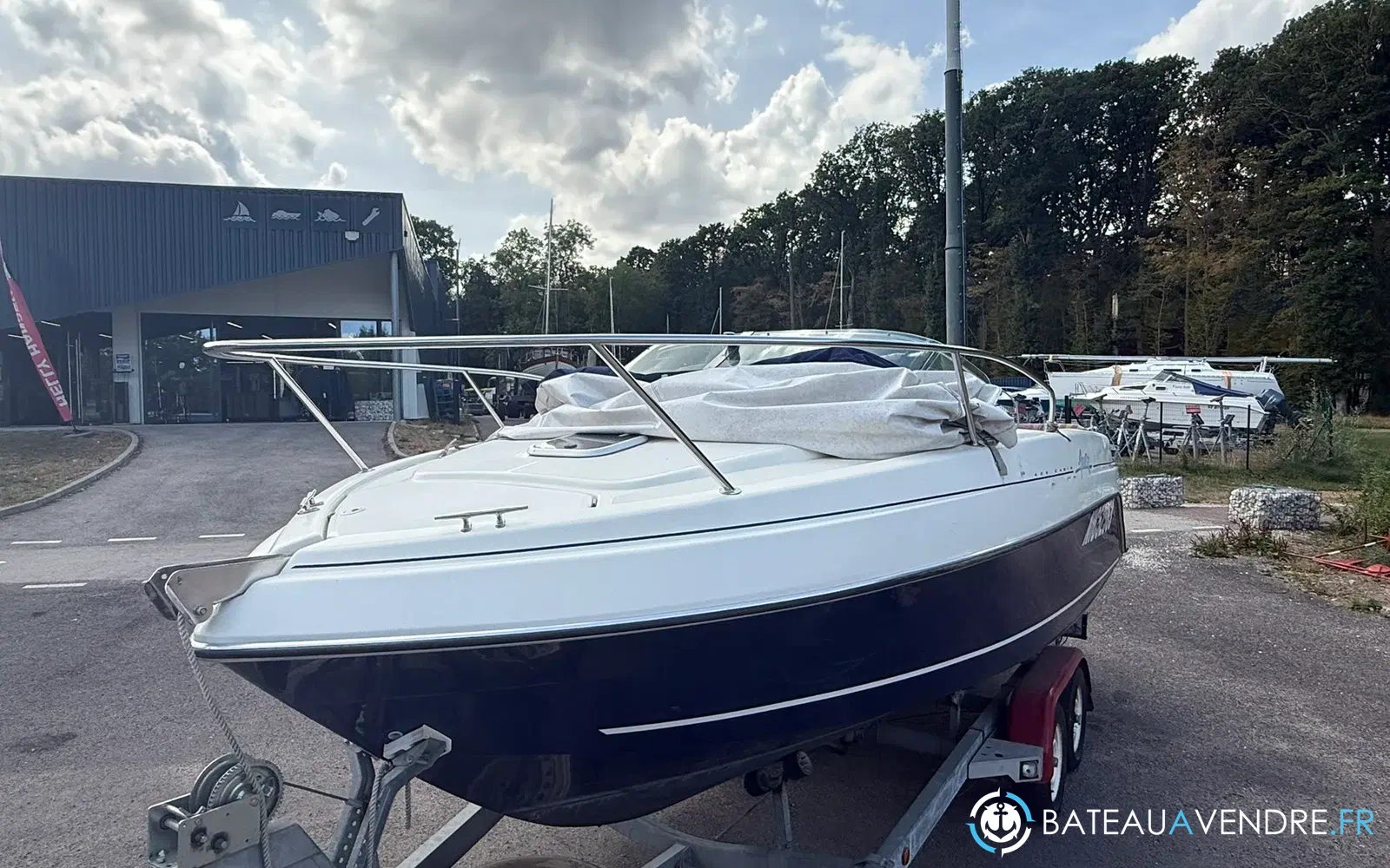 slider 7 Kelt Azura 600 Cabin