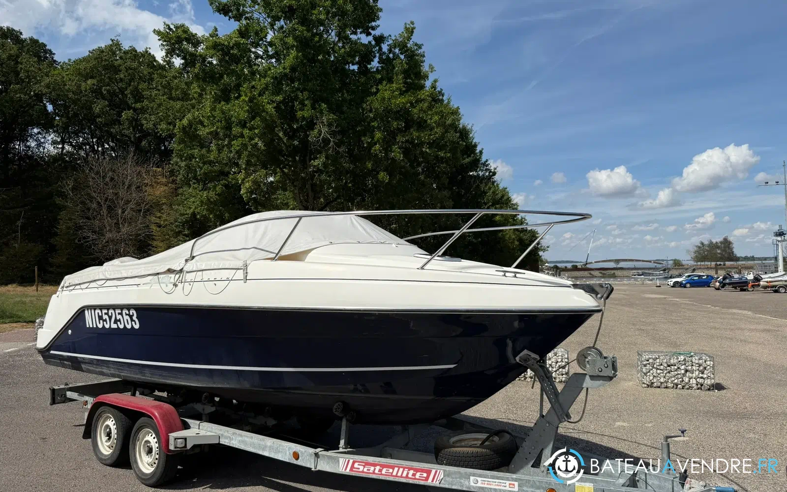 slider 12 Kelt Azura 600 Cabin