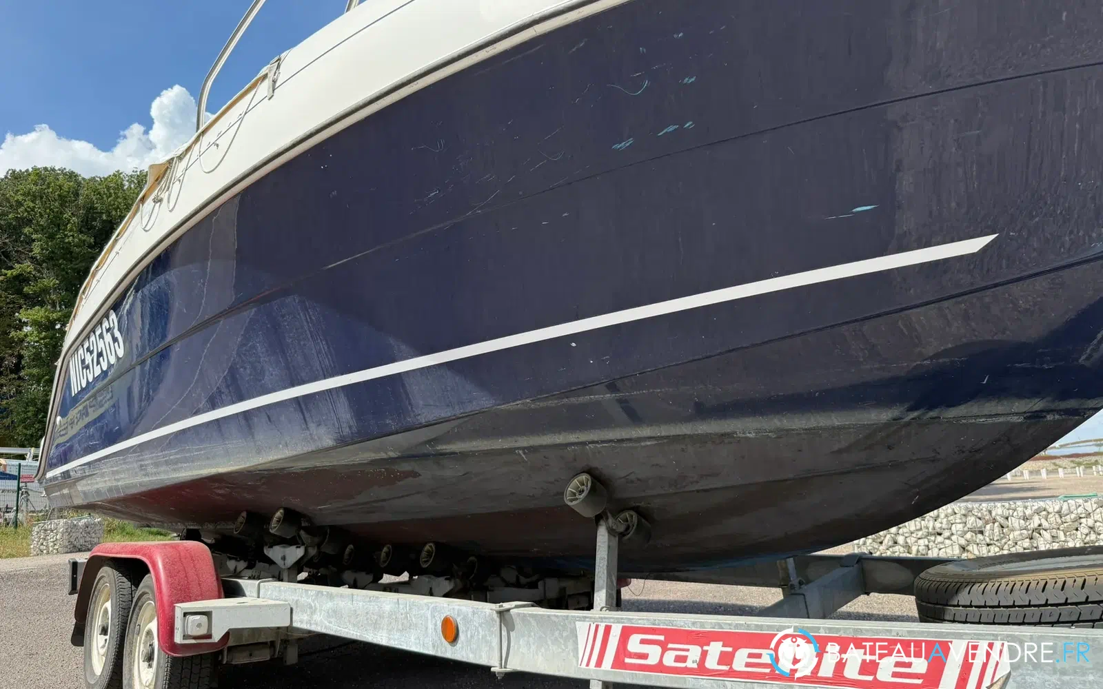 slider 13 Kelt Azura 600 Cabin