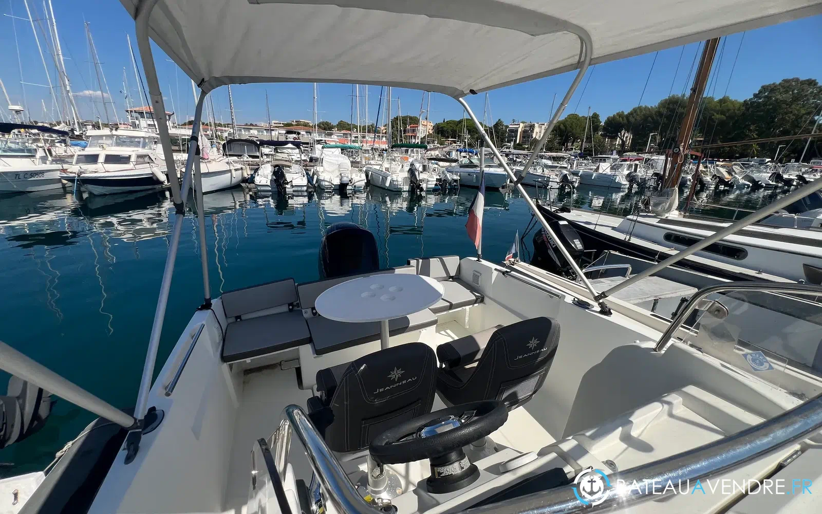 slider 14 Jeanneau Cap Camarat 5.5 CC Serie 2