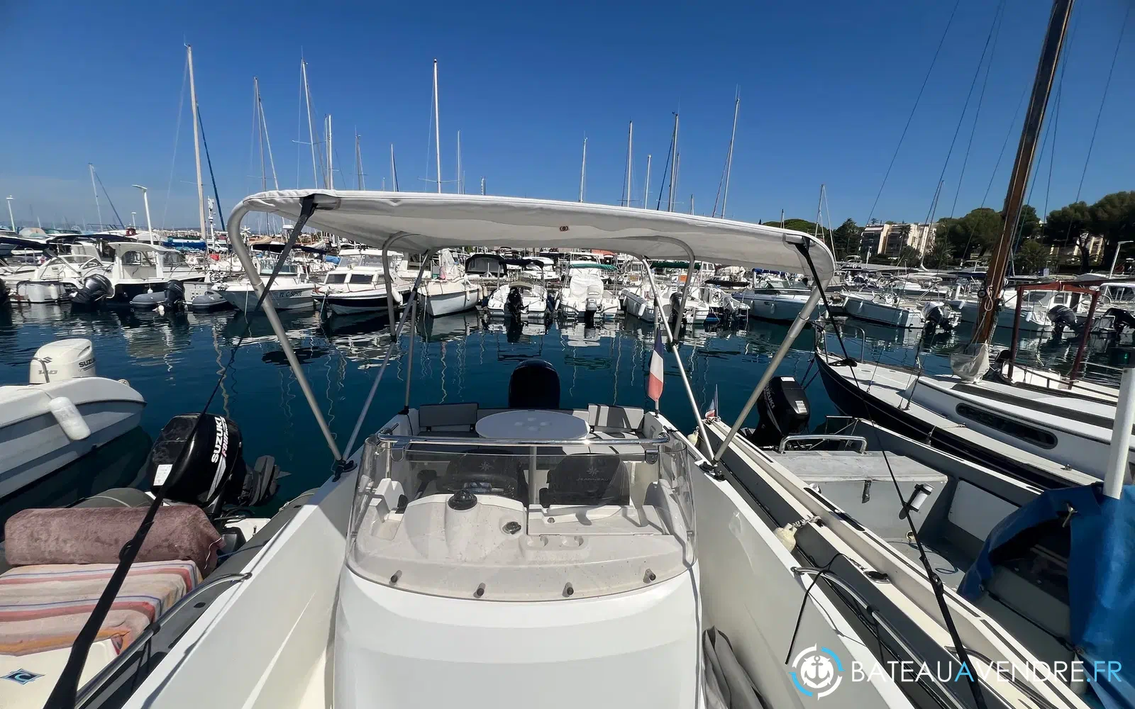slider 16 Jeanneau Cap Camarat 5.5 CC Serie 2