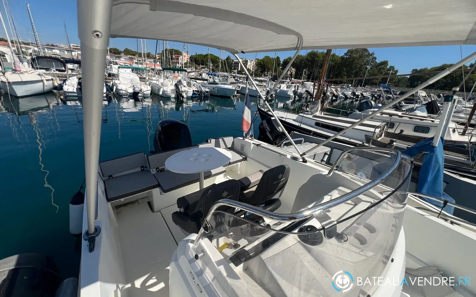 slider 18 Jeanneau Cap Camarat 5.5 CC Serie 2