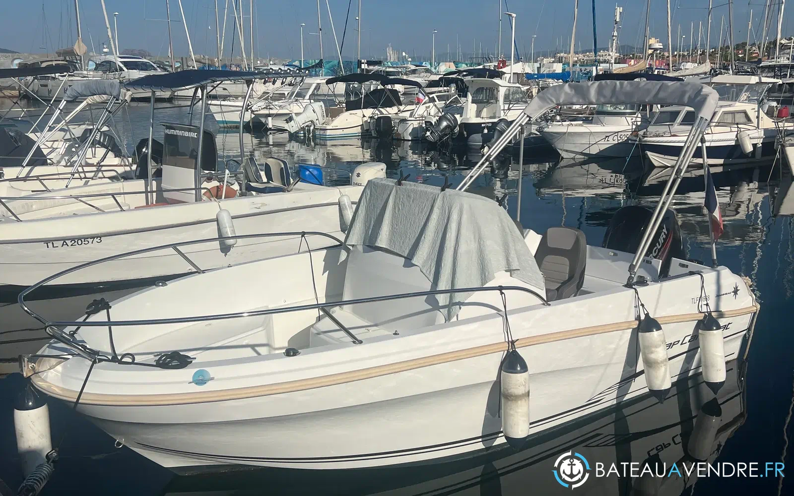 slider 31 Jeanneau Cap Camarat 5.5 CC Serie 2