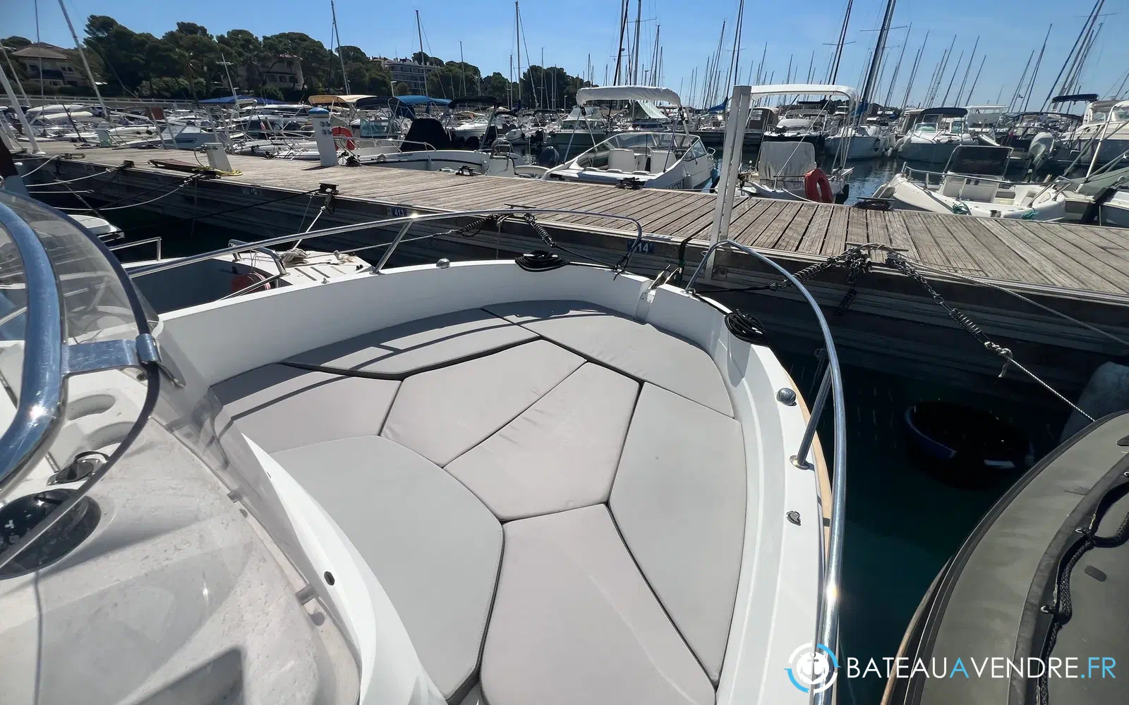 slider 5 Jeanneau Cap Camarat 5.5 CC Serie 2