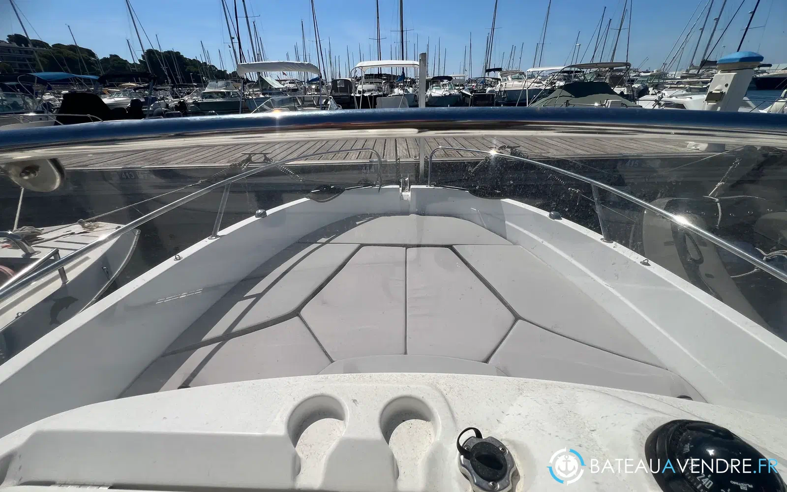 slider 13 Jeanneau Cap Camarat 5.5 CC Serie 2