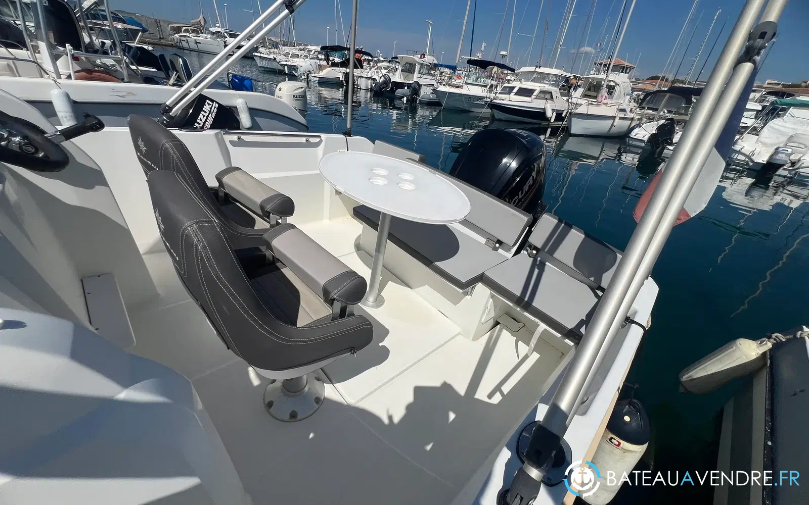 slider 10 Jeanneau Cap Camarat 5.5 CC Serie 2