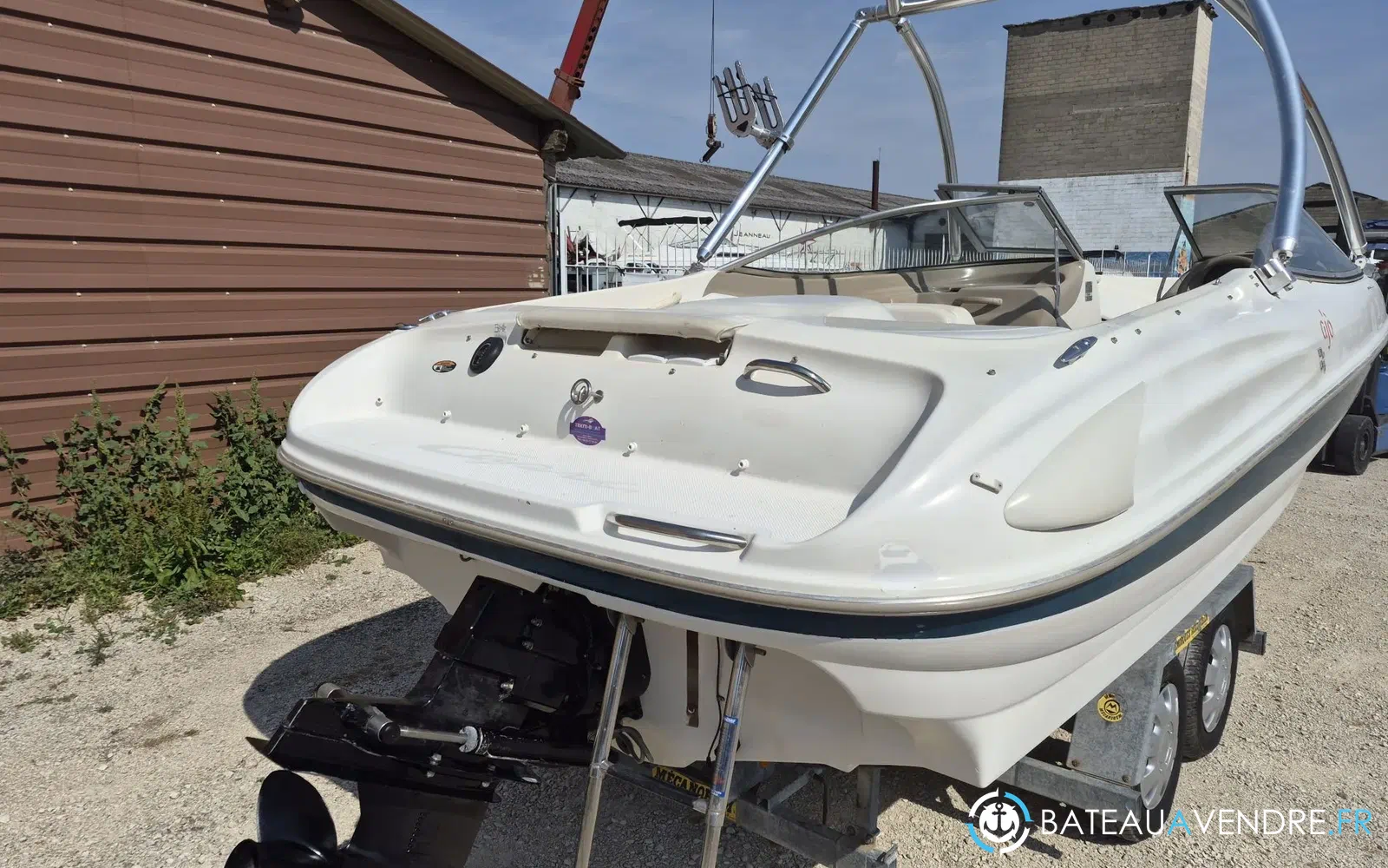 slider 7 Bayliner Capri 2050