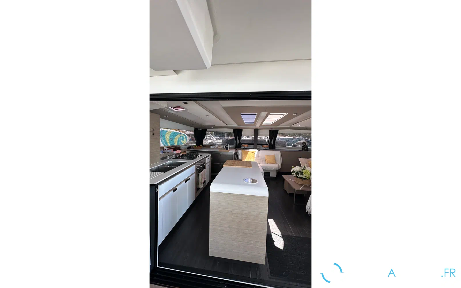 slider 17 Fountaine Pajot Aura 51