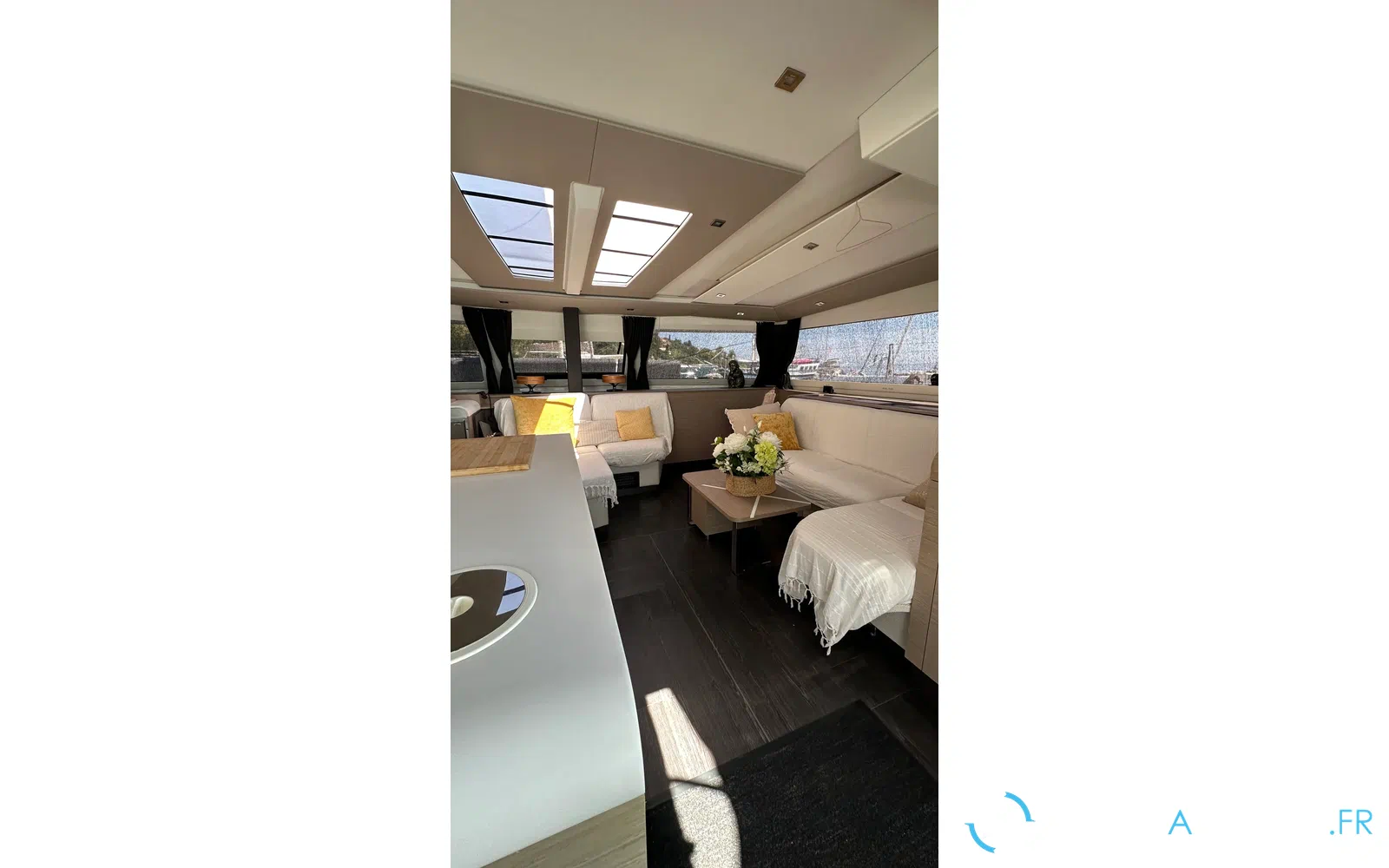 slider 19 Fountaine Pajot Aura 51