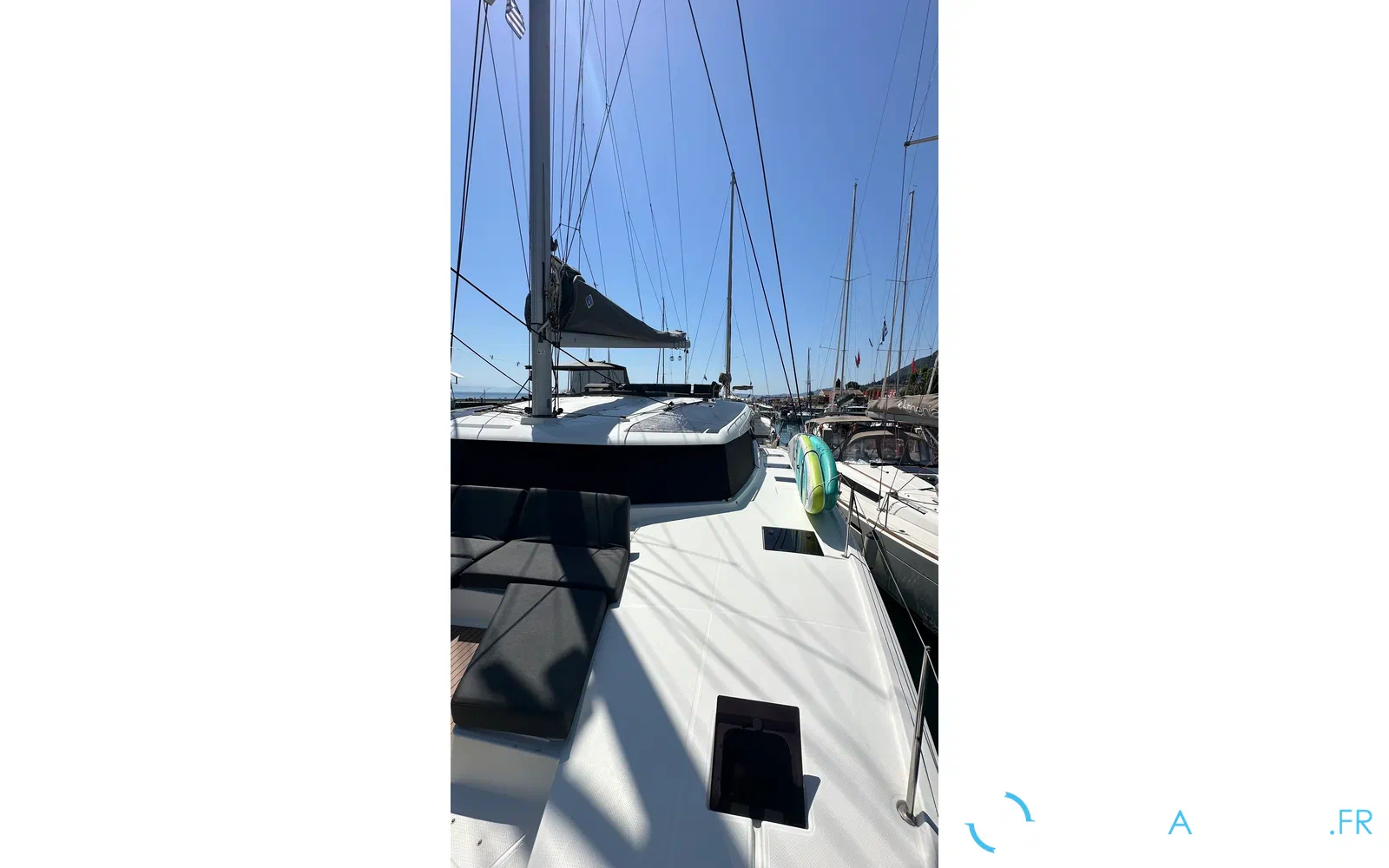 slider 4 Fountaine Pajot Aura 51