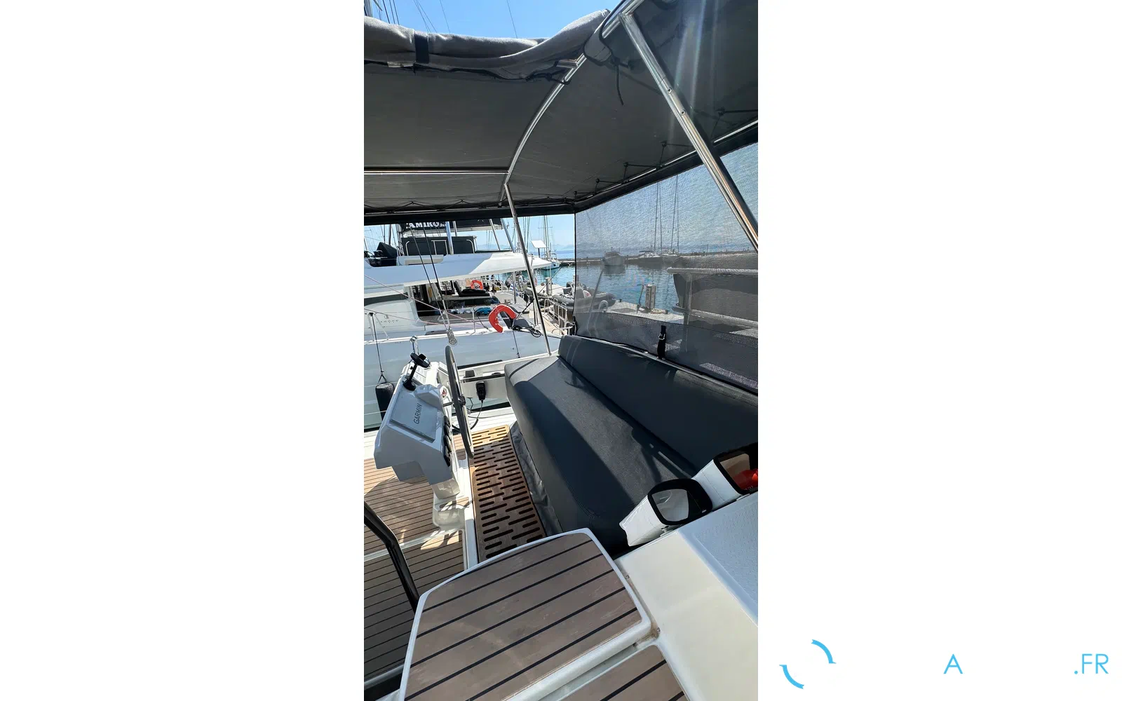 slider 10 Fountaine Pajot Aura 51