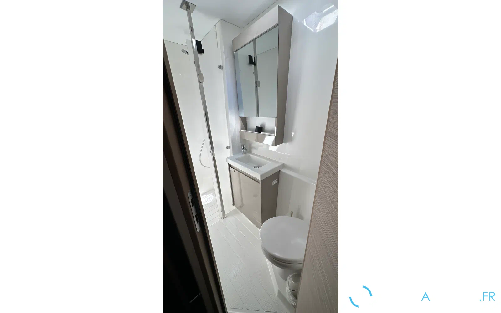 slider 23 Fountaine Pajot Aura 51