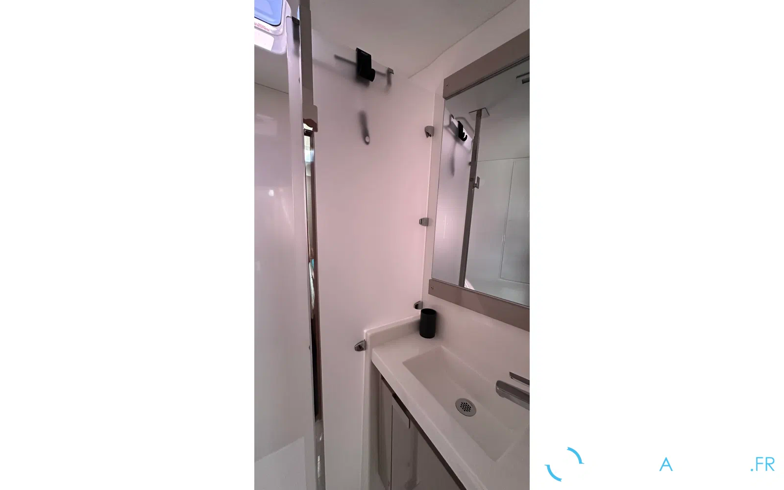 slider 27 Fountaine Pajot Aura 51