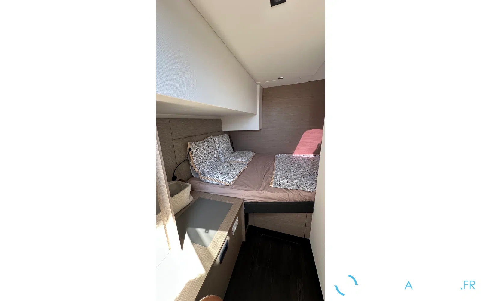 slider 28 Fountaine Pajot Aura 51