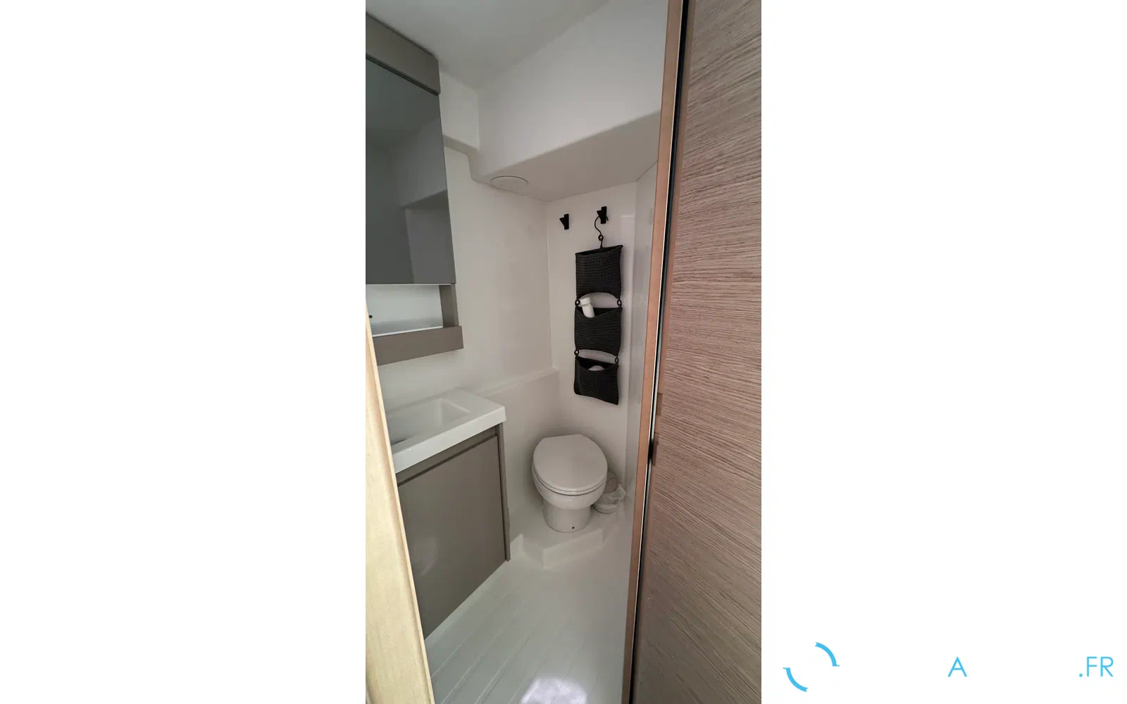 slider 29 Fountaine Pajot Aura 51