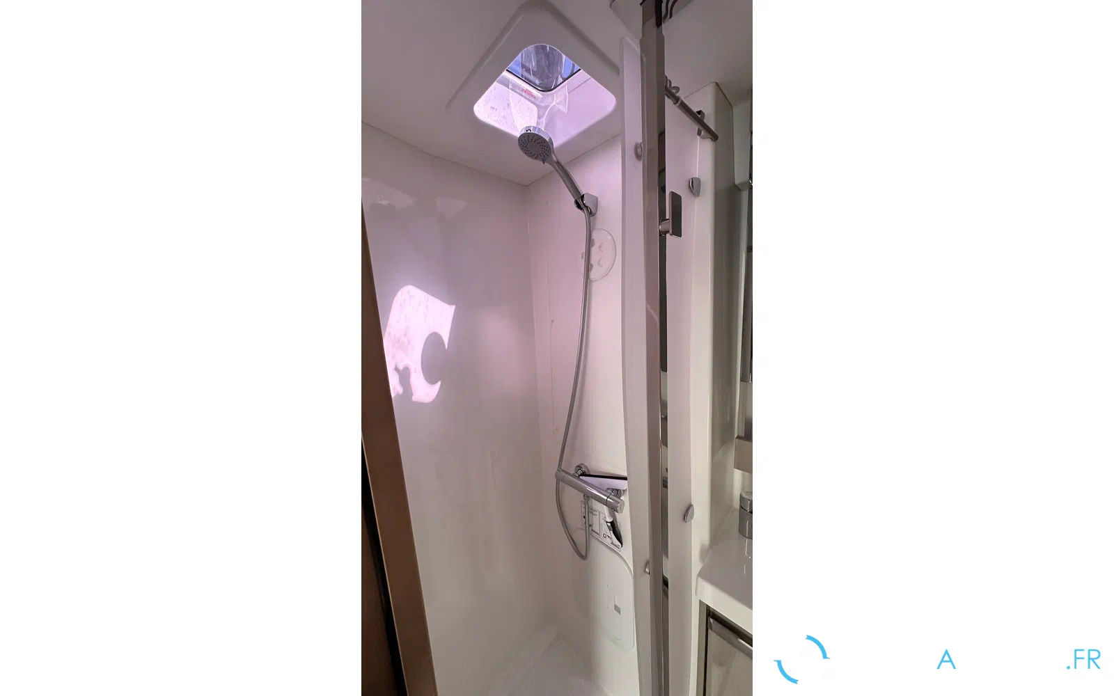 slider 30 Fountaine Pajot Aura 51