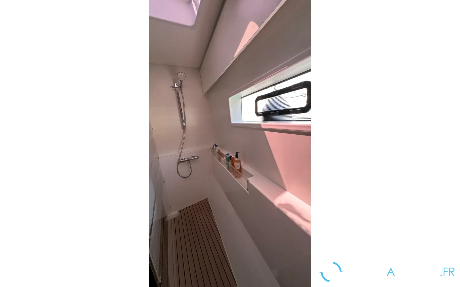 slider 34 Fountaine Pajot Aura 51