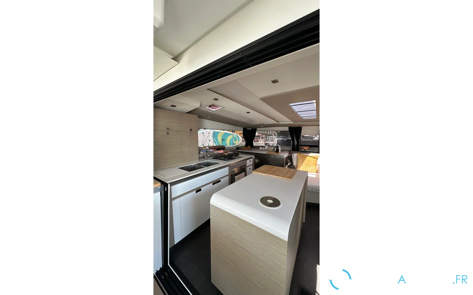 slider 16 Fountaine Pajot Aura 51