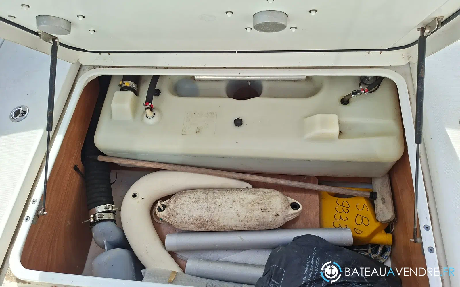 slider 13 Beneteau Antares 7