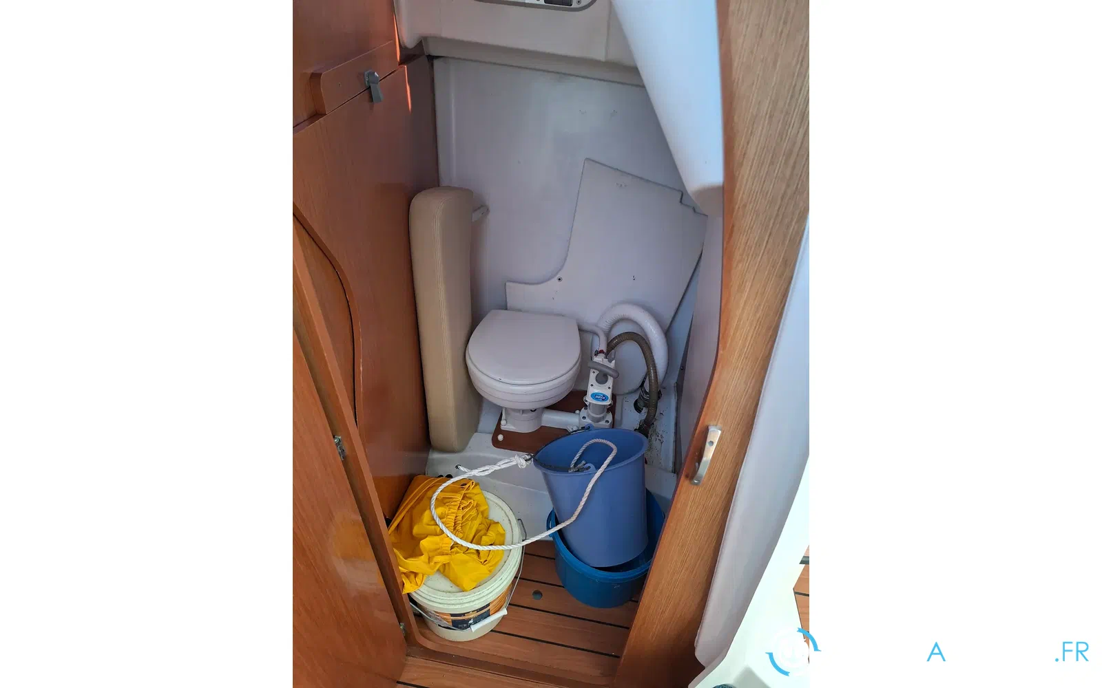 slider 28 Beneteau Antares 7
