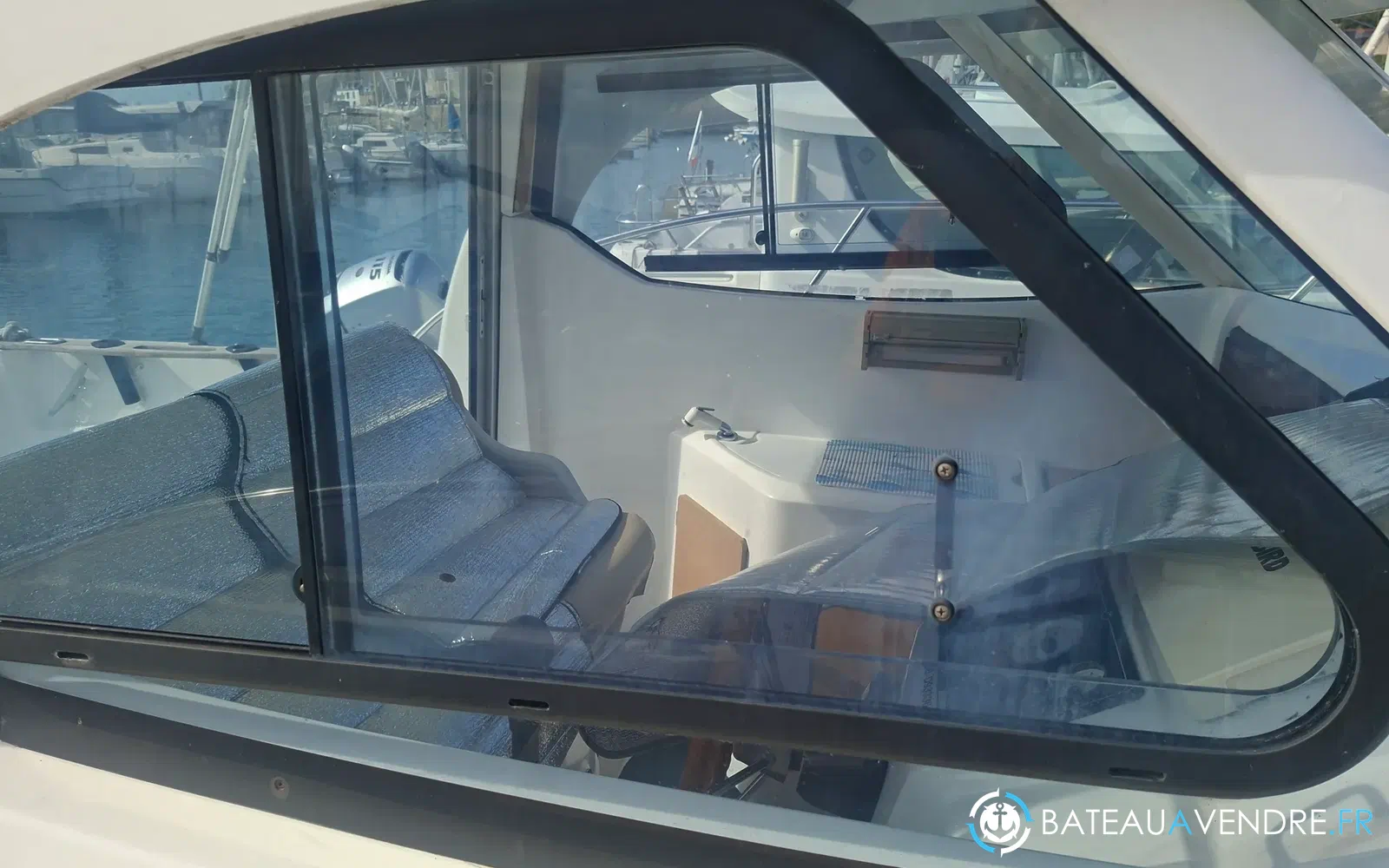 slider 6 Beneteau Antares 7