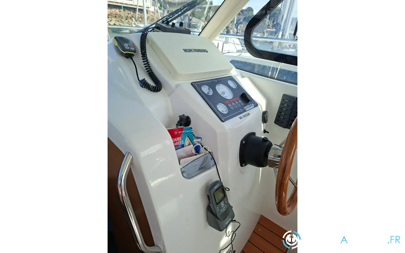 slider 19 Beneteau Antares 7