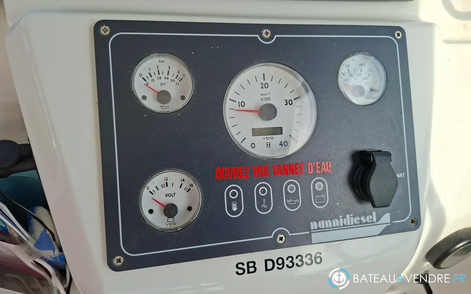 slider 20 Beneteau Antares 7