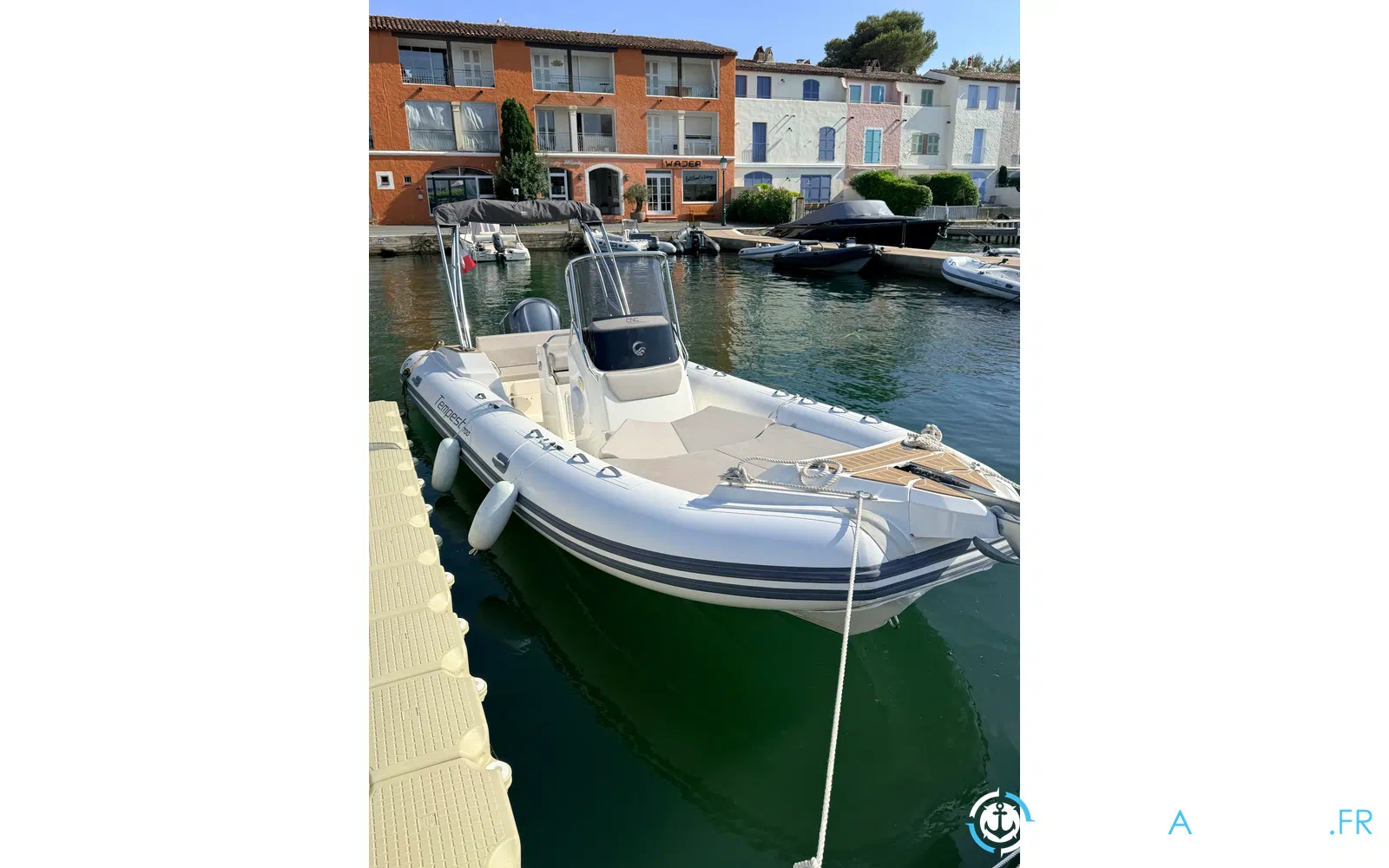slider 0 Capelli Tempest 700 Luxe