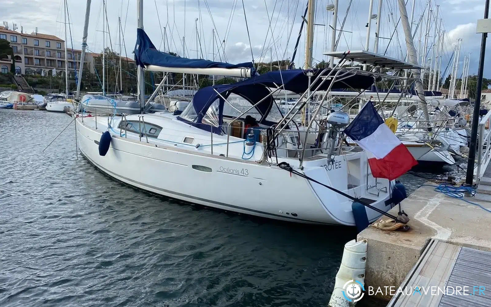slider 6 Beneteau Oceanis 43