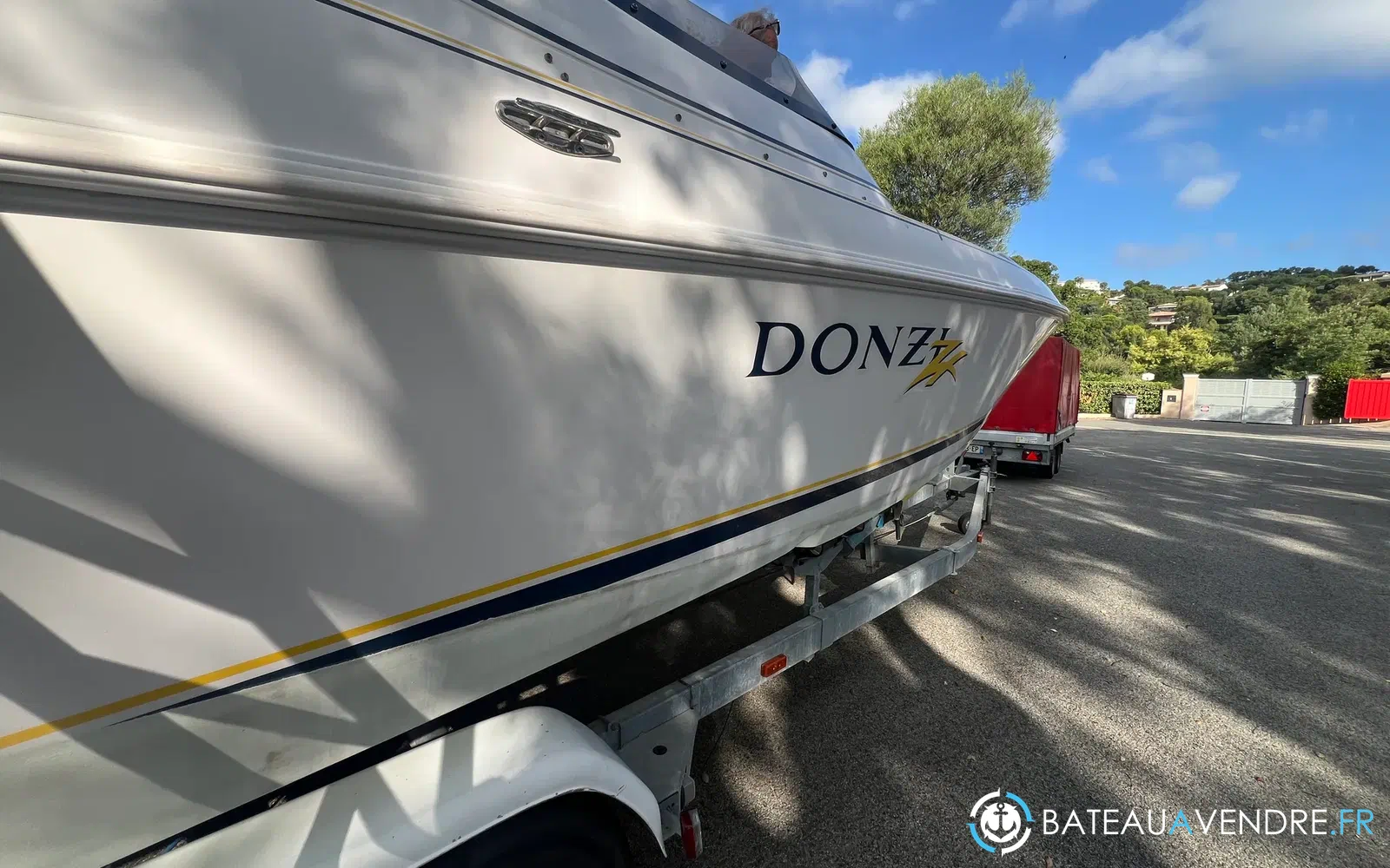 slider 7 Donzi 28 ZXO