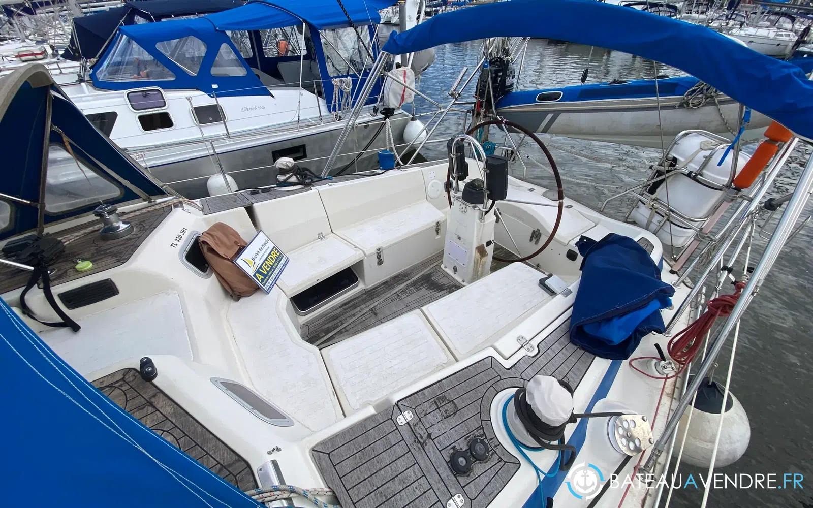 slider 5 Bavaria 390 Lagoon