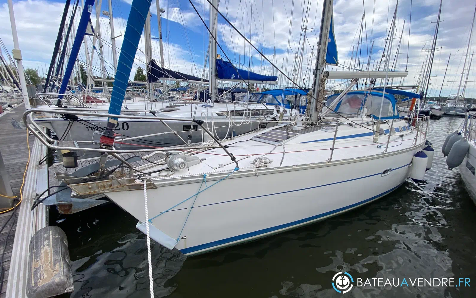 slider 1 Bavaria 390 Lagoon