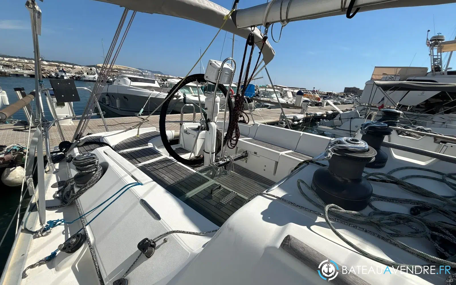 slider 11 Jeanneau Sun Fast 37