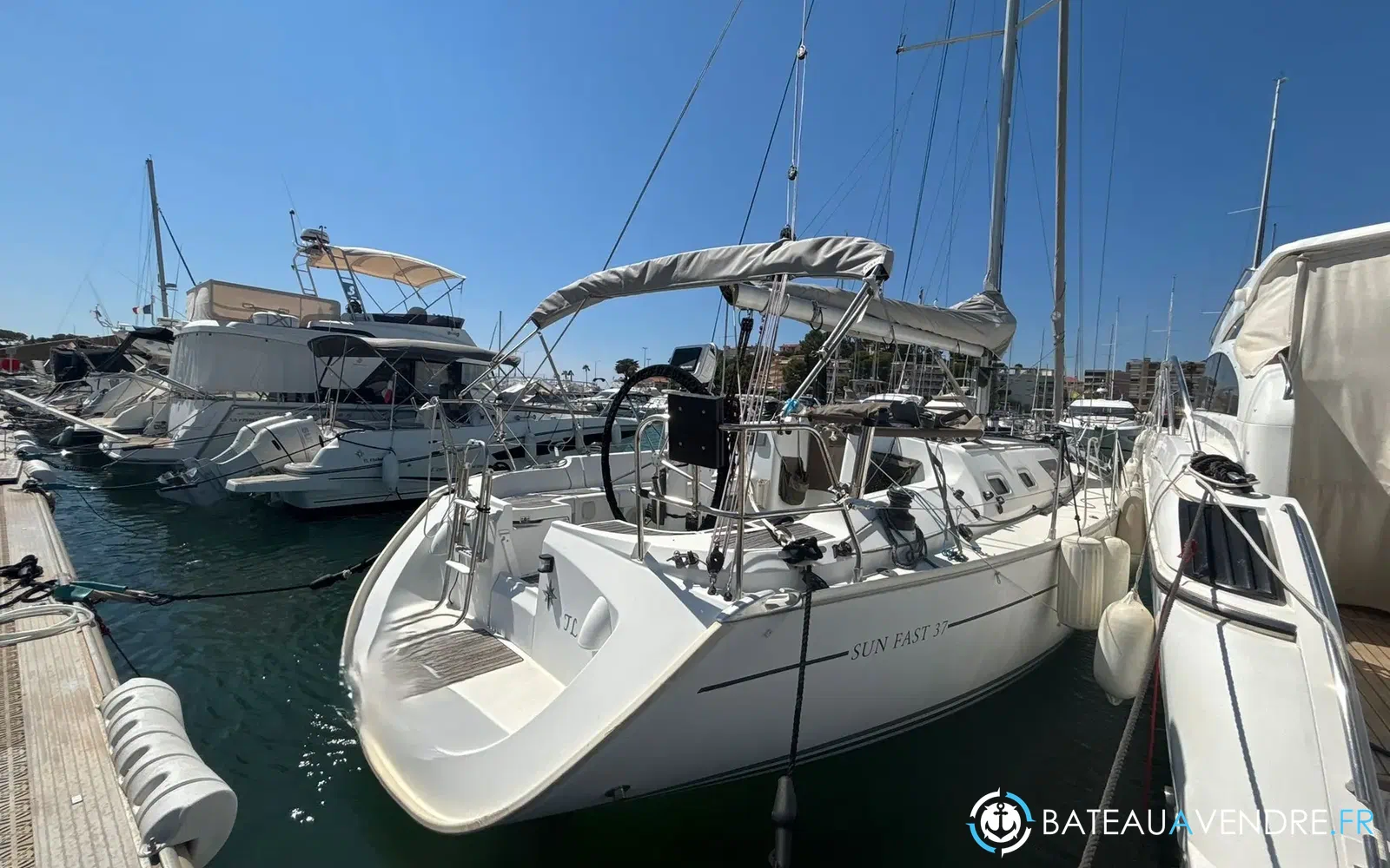 slider 2 Jeanneau Sun Fast 37