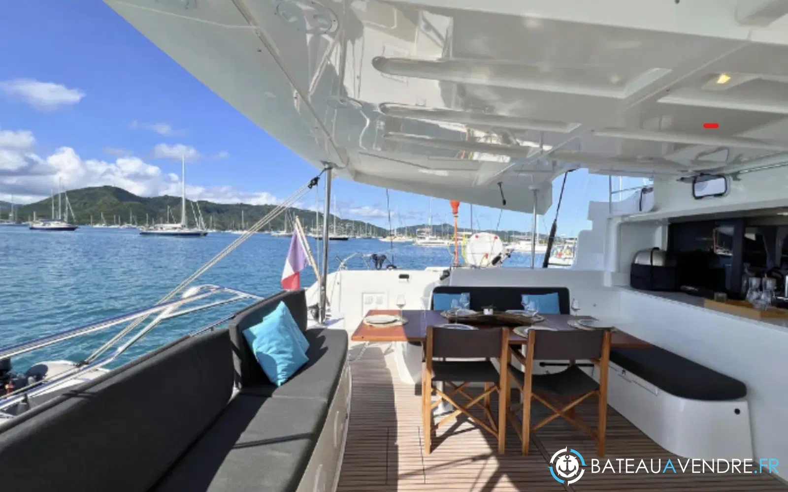 slider 11 Lagoon 46