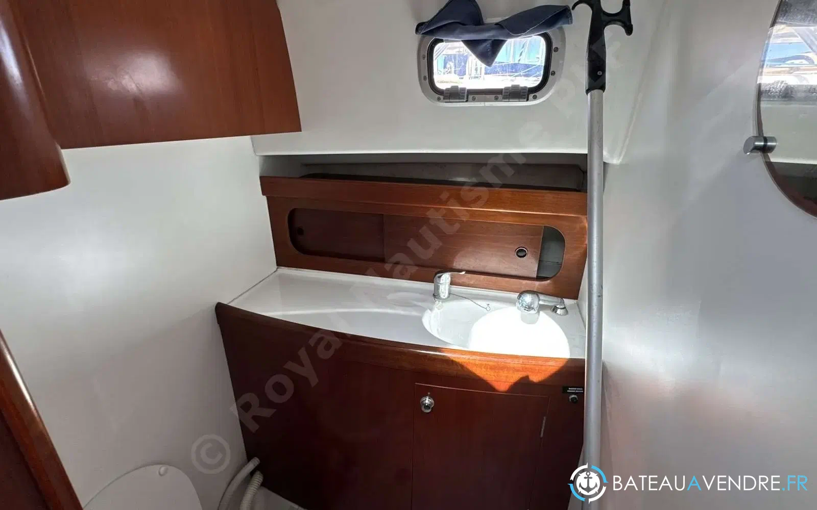slider 16 Beneteau Antares Serie 9