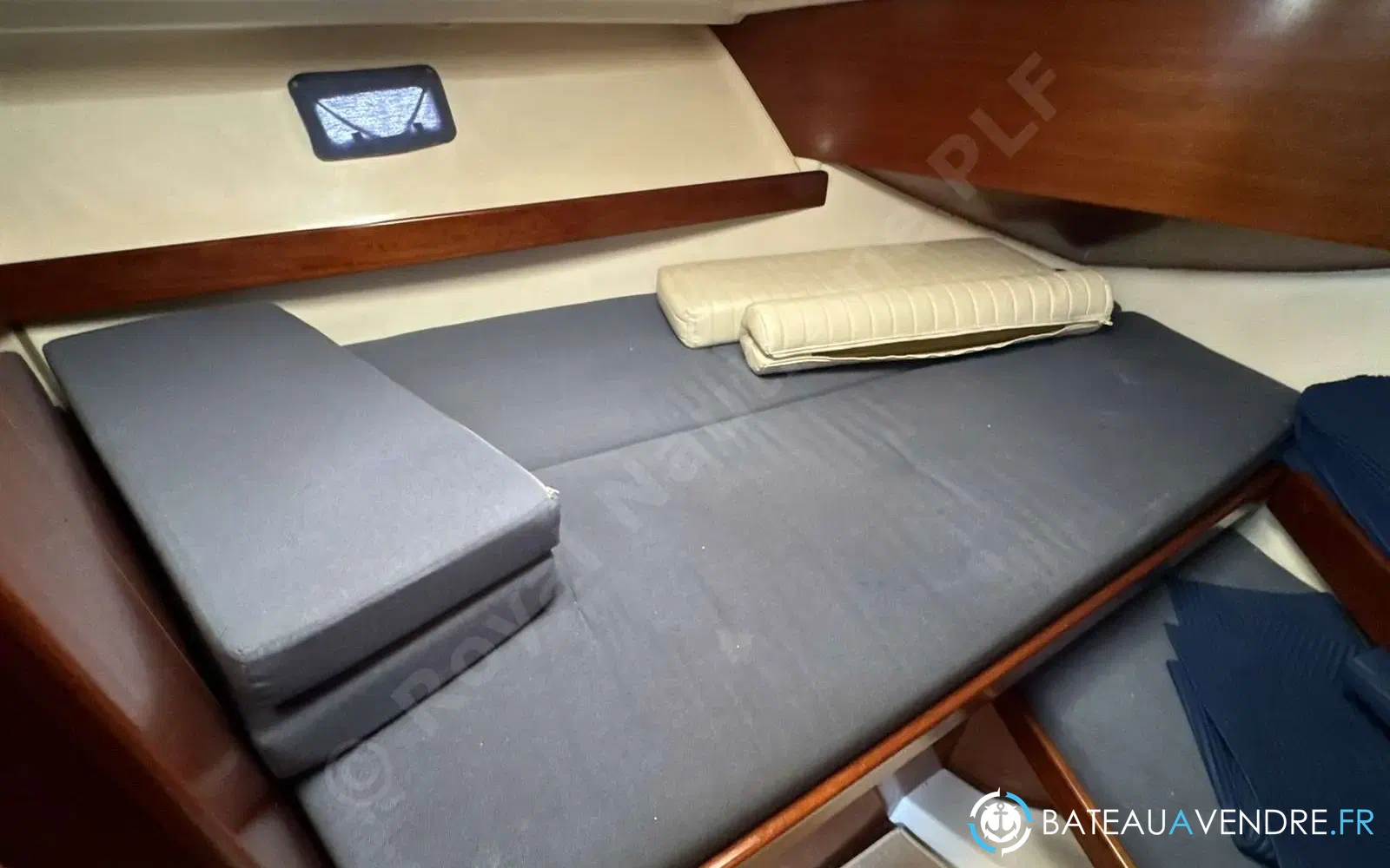 slider 18 Beneteau Antares Serie 9