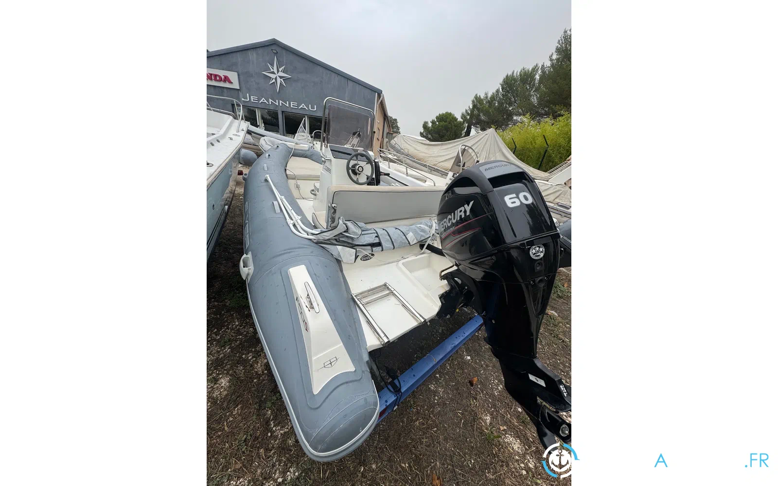 slider 2 Flyer F16