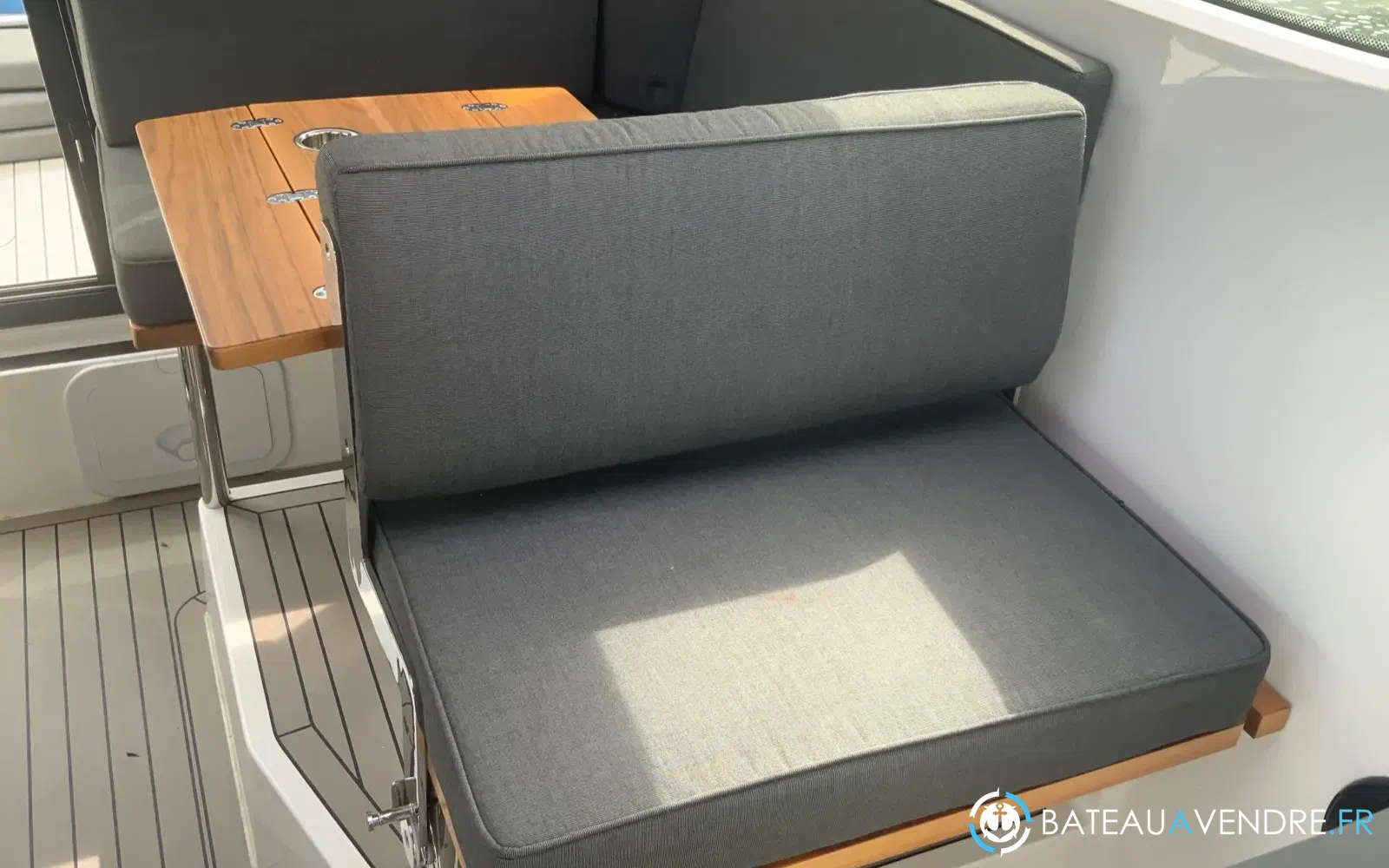 slider 7 XO Boats XO 270 RS Cabin