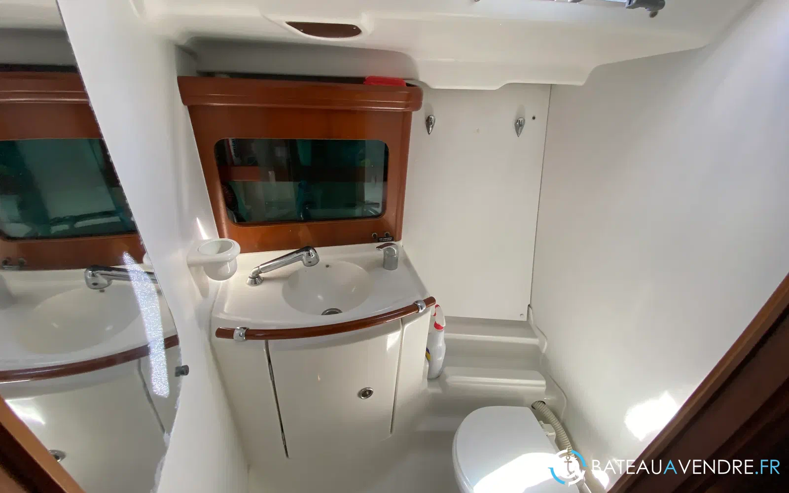 slider 13 Beneteau Oceanis 411 Celebration