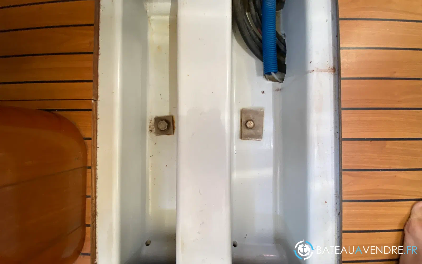 slider 16 Beneteau Oceanis 411 Celebration