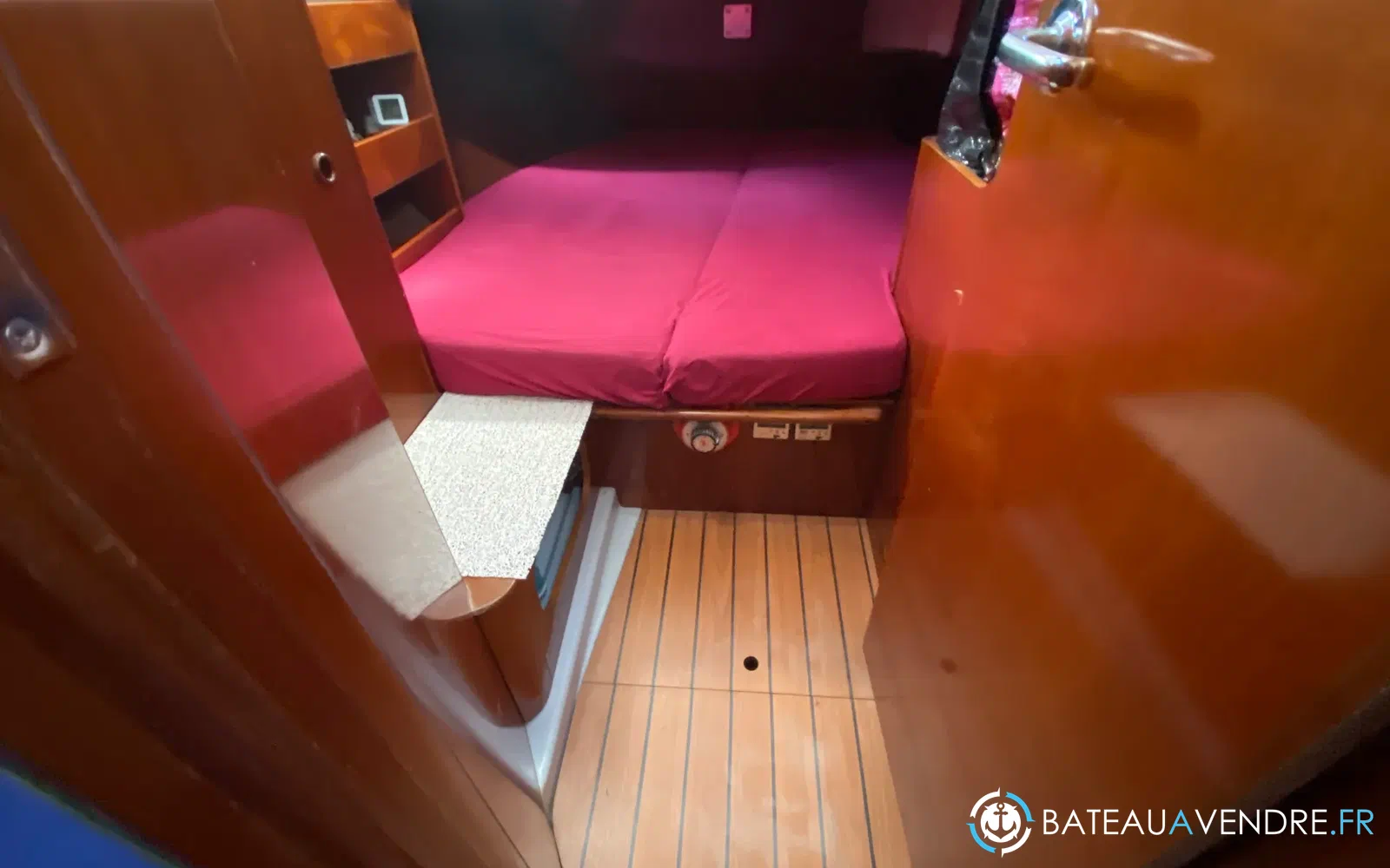 slider 6 Beneteau Oceanis 411 Celebration
