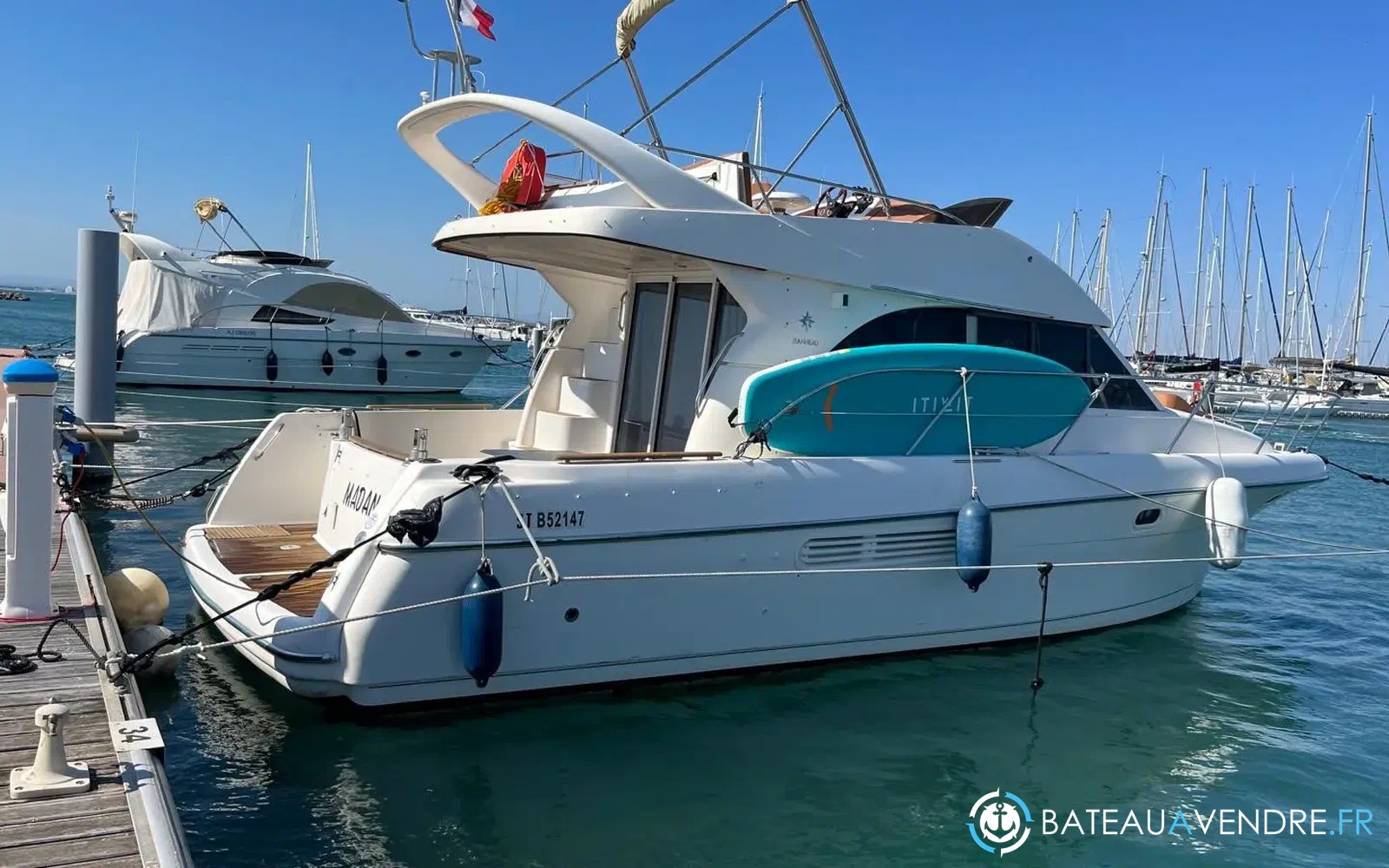 slider 12 Jeanneau Prestige 36 Fly