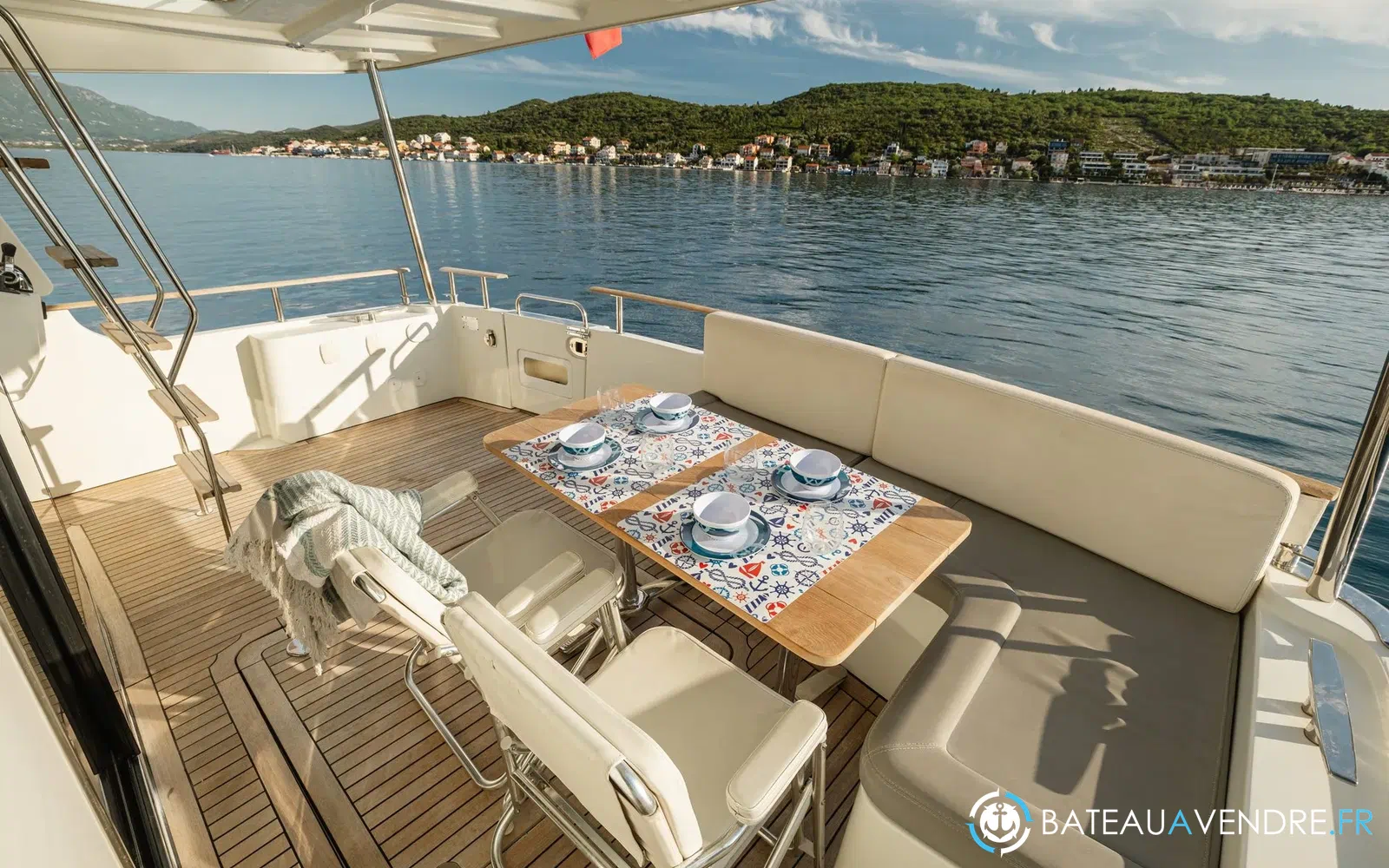 slider 9 Beneteau Swift Trawler 52