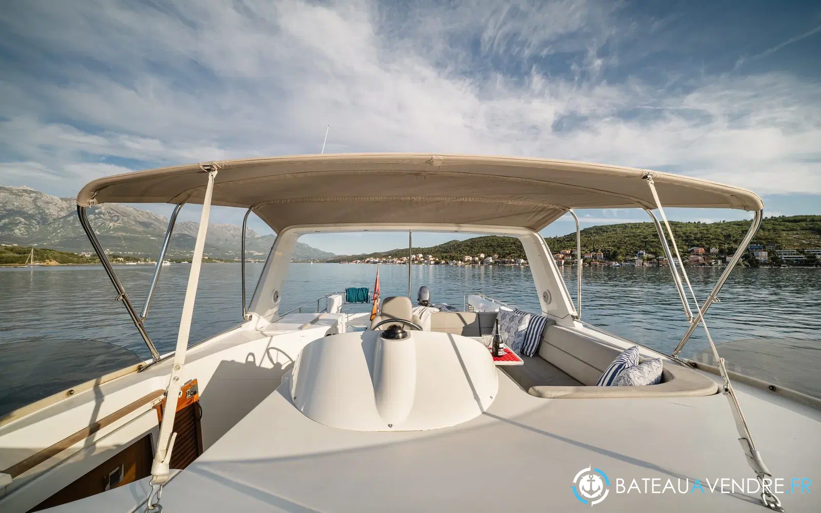 slider 10 Beneteau Swift Trawler 52