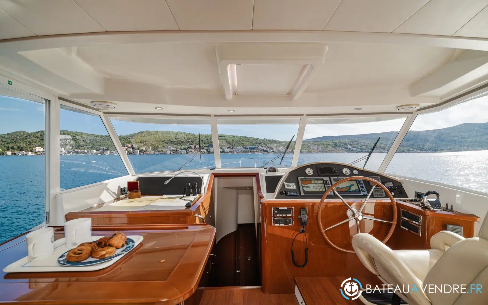 slider 16 Beneteau Swift Trawler 52