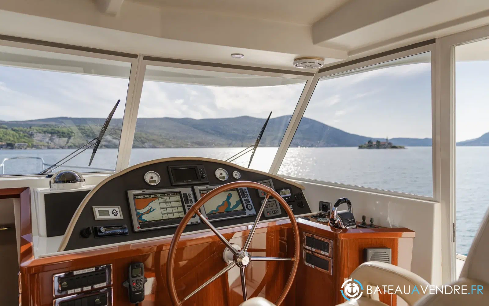 slider 18 Beneteau Swift Trawler 52